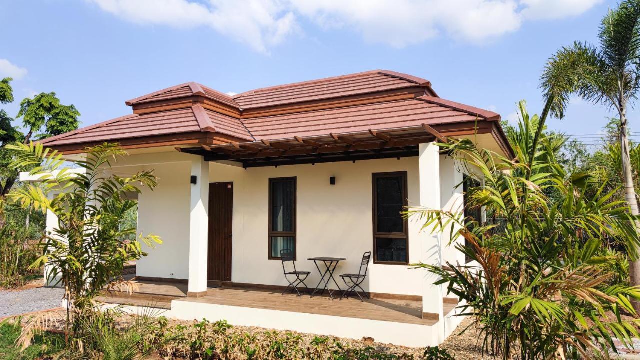 Isan Golf & Adventure Hotel Udon Thani Exterior photo