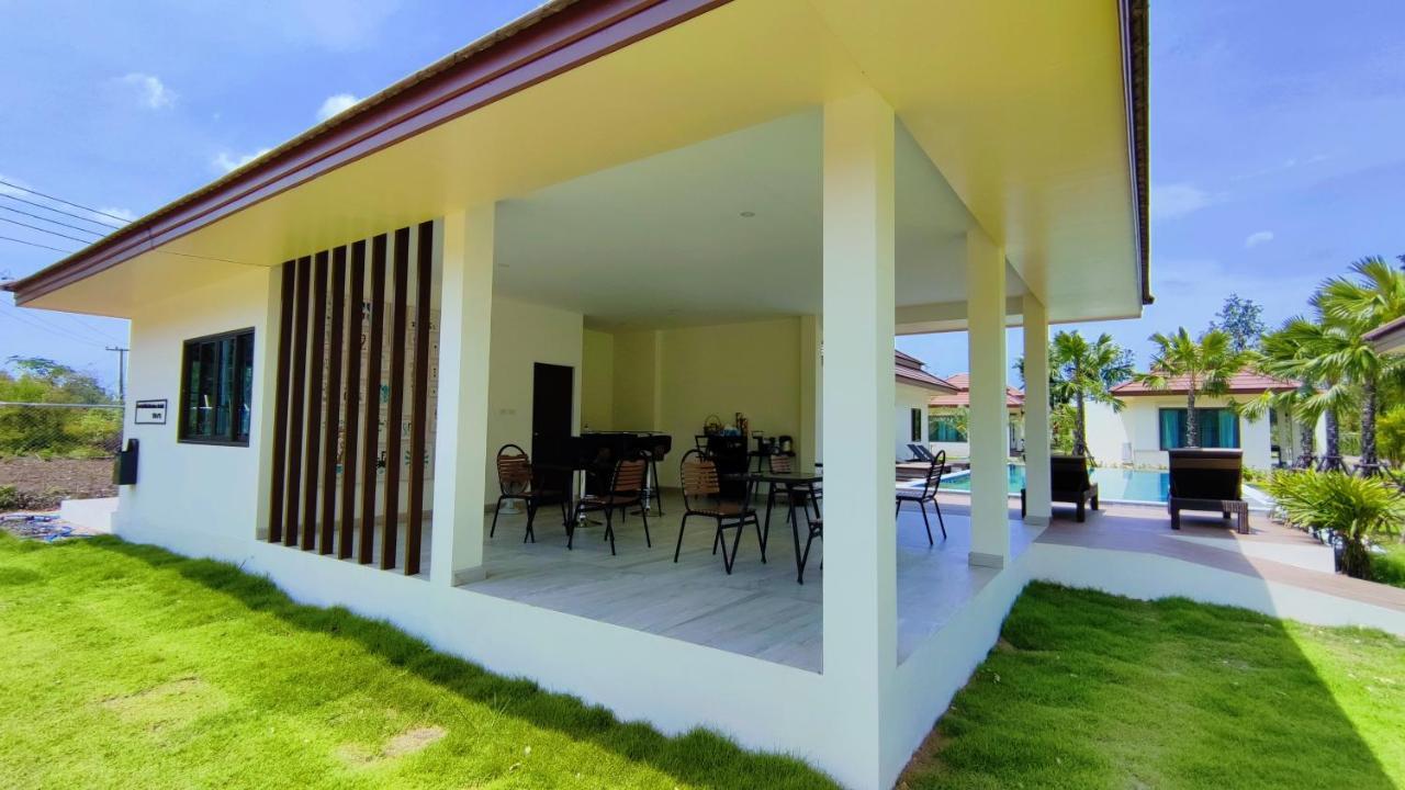 Isan Golf & Adventure Hotel Udon Thani Exterior photo