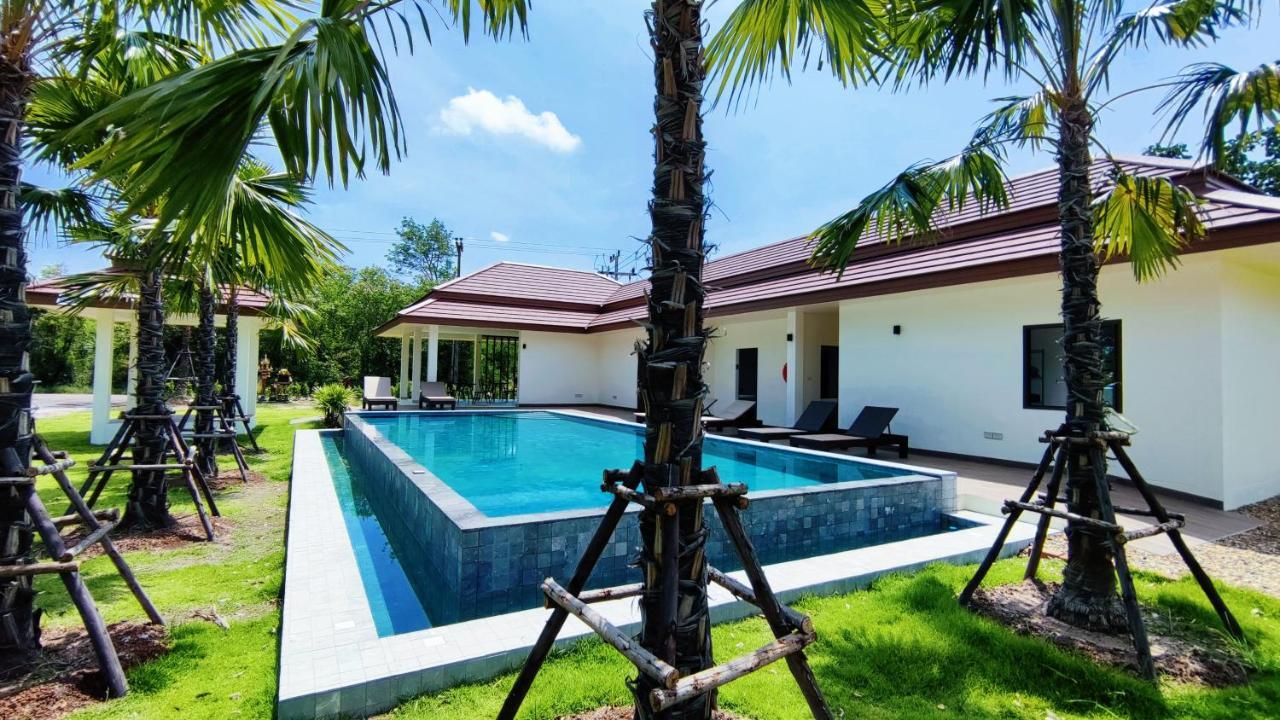 Isan Golf & Adventure Hotel Udon Thani Exterior photo