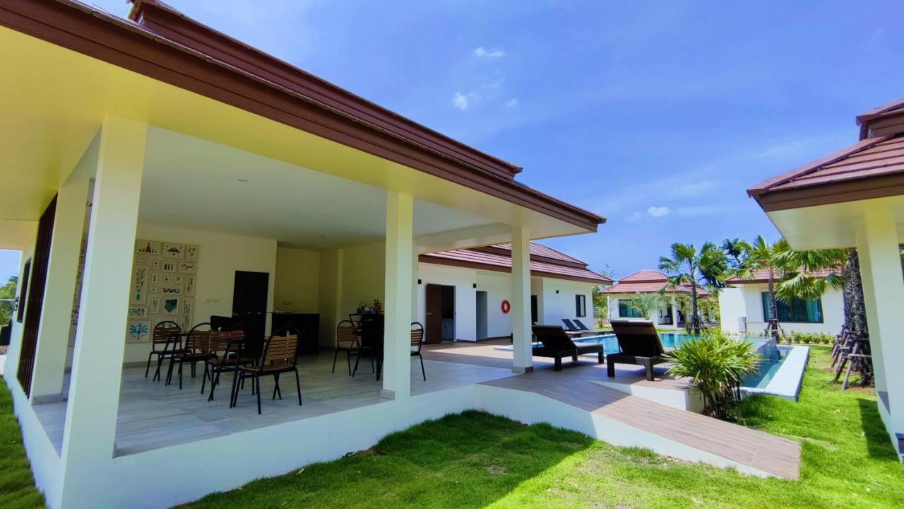 Isan Golf & Adventure Hotel Udon Thani Exterior photo