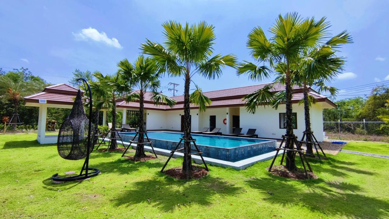 Isan Golf & Adventure Hotel Udon Thani Exterior photo