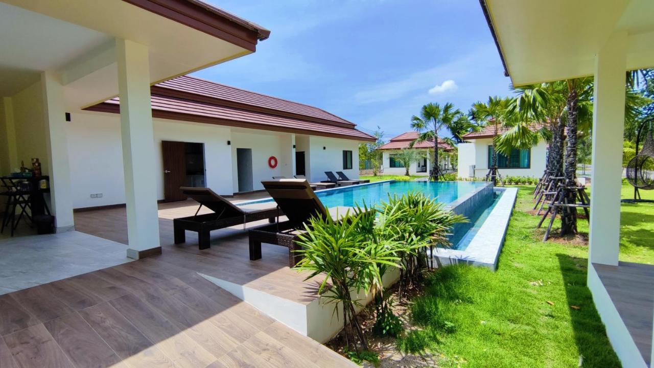 Isan Golf & Adventure Hotel Udon Thani Exterior photo