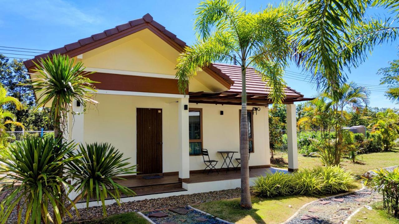 Isan Golf & Adventure Hotel Udon Thani Exterior photo