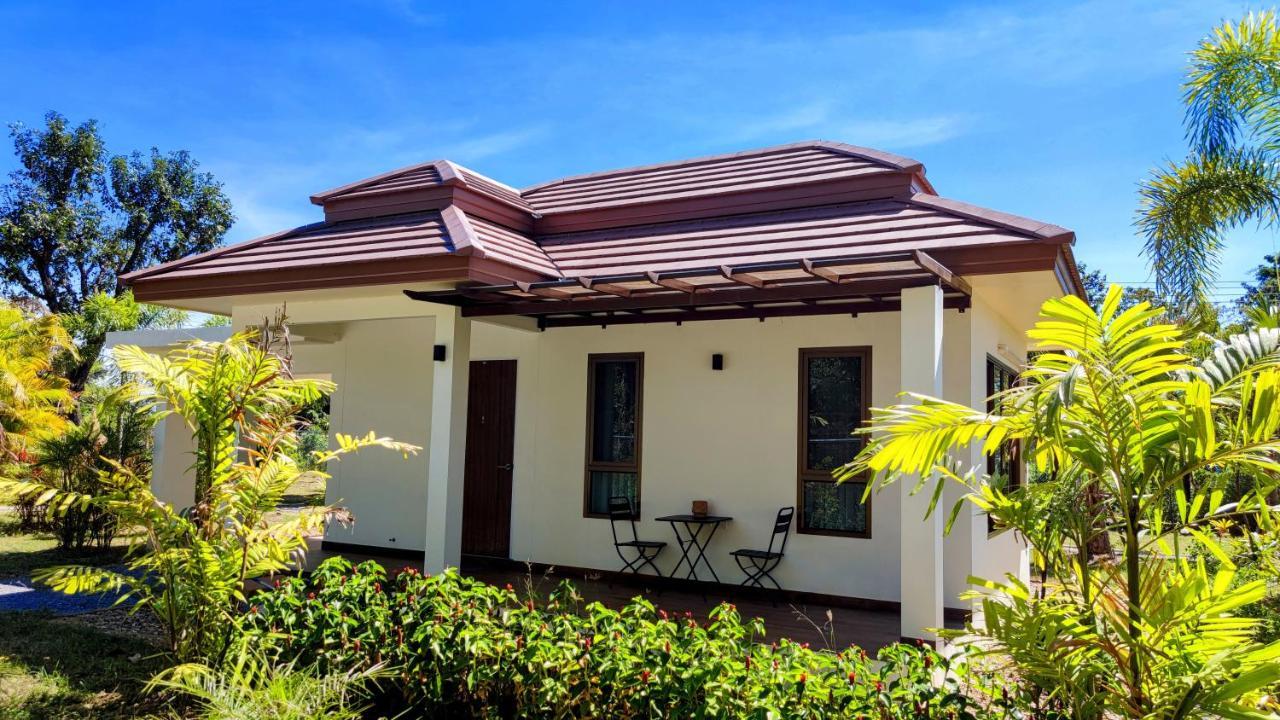Isan Golf & Adventure Hotel Udon Thani Exterior photo