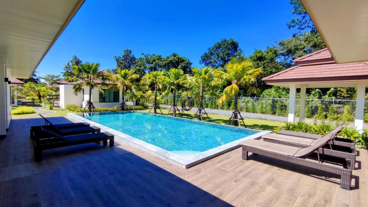 Isan Golf & Adventure Hotel Udon Thani Exterior photo