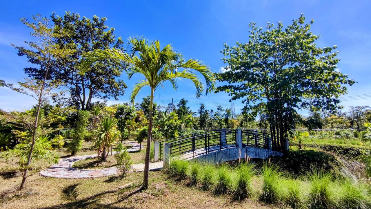 Isan Golf & Adventure Hotel Udon Thani Exterior photo