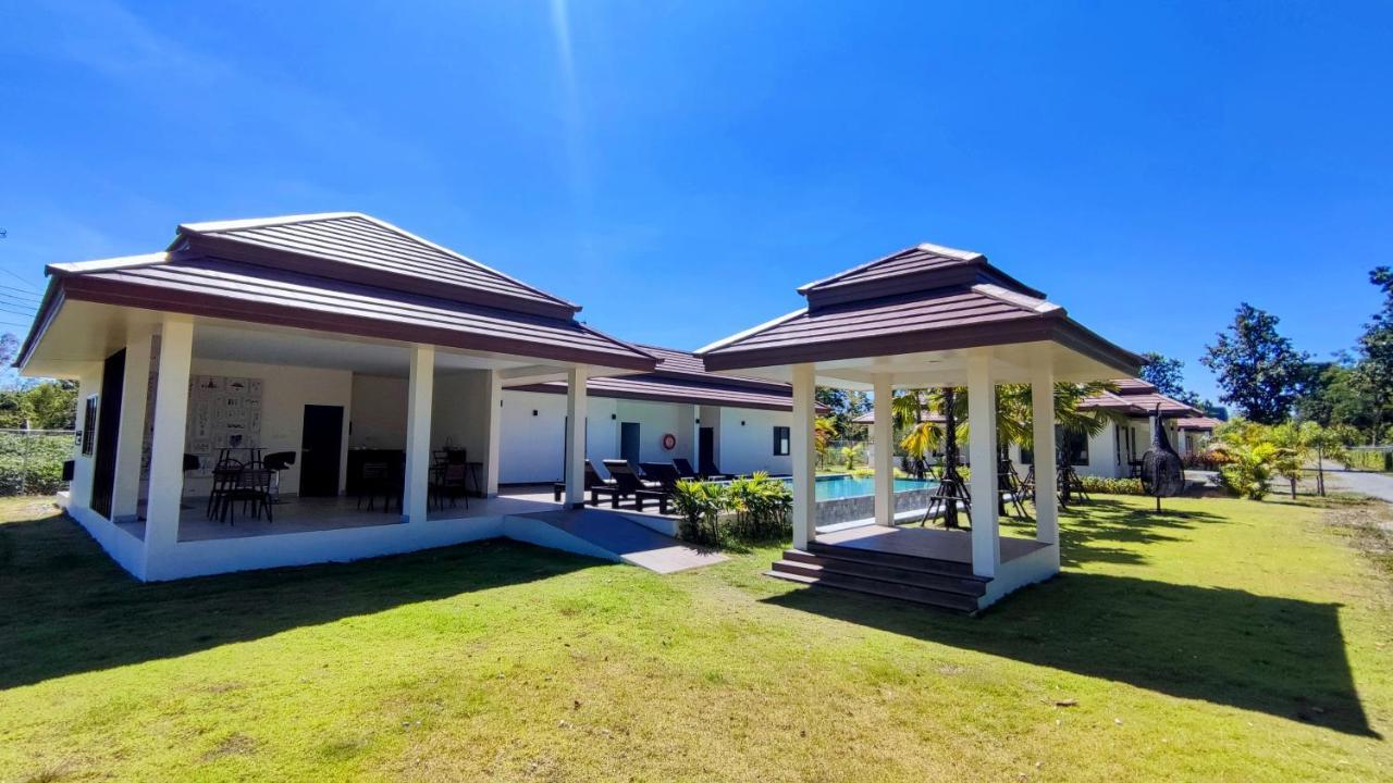 Isan Golf & Adventure Hotel Udon Thani Exterior photo