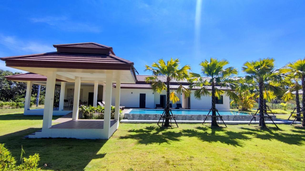 Isan Golf & Adventure Hotel Udon Thani Exterior photo