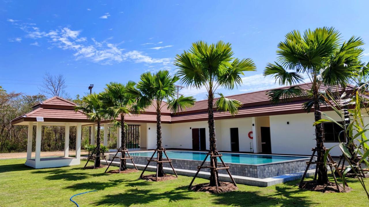 Isan Golf & Adventure Hotel Udon Thani Exterior photo