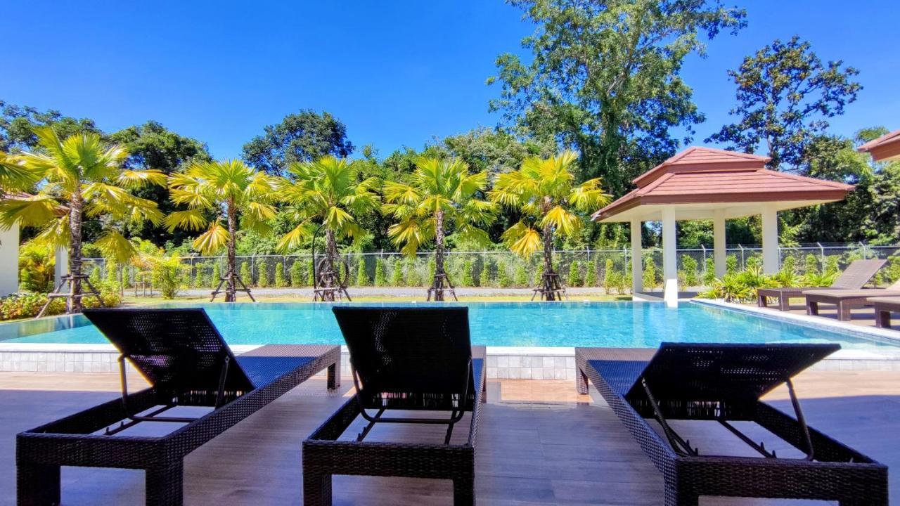 Isan Golf & Adventure Hotel Udon Thani Exterior photo