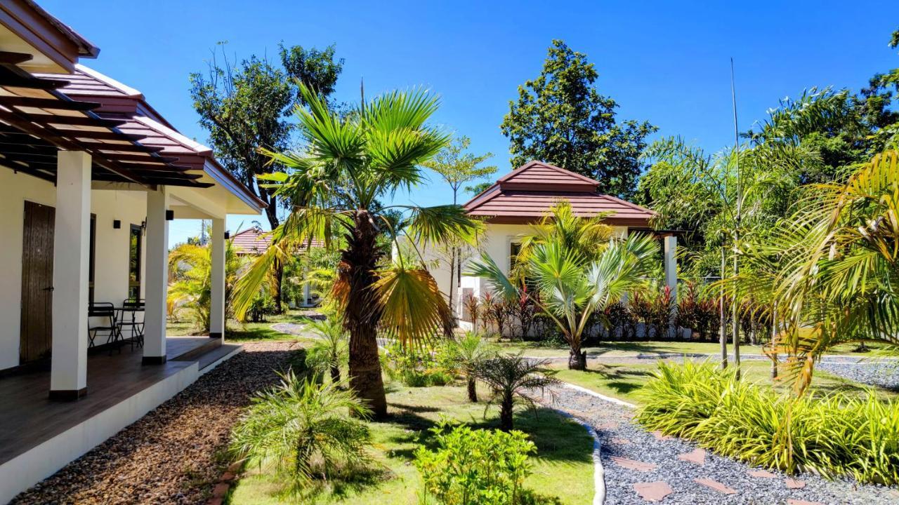 Isan Golf & Adventure Hotel Udon Thani Exterior photo